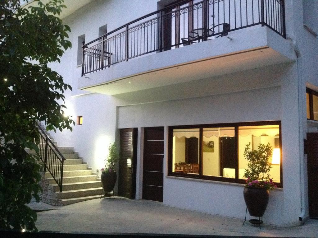 Apartmán Ta Spitakia Tis Theodosias Kalopanagiotis Exteriér fotografie